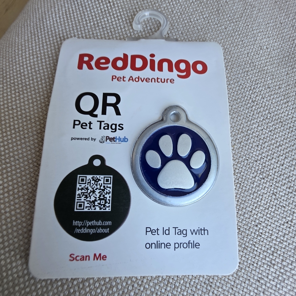 NWT Red Dingo Pet ID Tag With Online Profile